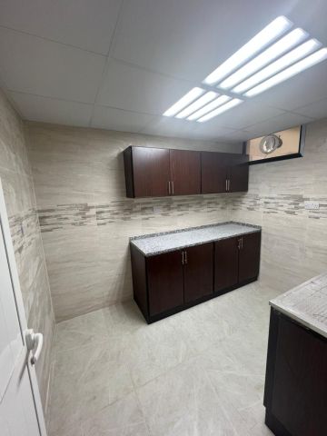 للايجار مكتب  2