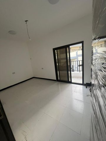 للايجار مكتب  5