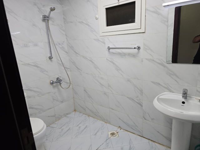 للايجار الشهري بمنطقة الروضة 2 شارع الشيخ عمار قريب من مخرج دبي 3