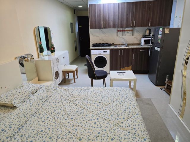 للايجار الشهري بمنطقة الروضة 2 شارع الشيخ عمار قريب من مخرج دبي 4