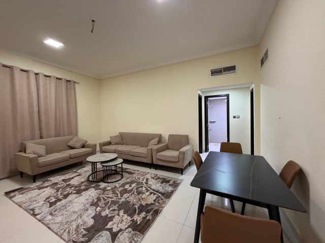 غرفة وصالة في المويهات قريب من مخرج دبي  4