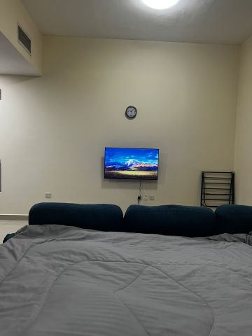 استوديو للإيجار – الجرف 3 الموقع: شارع محمد بن زايد مباشرة 2