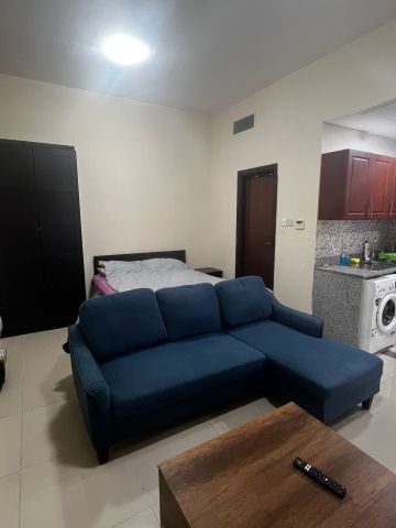 استوديو للإيجار – الجرف 3 الموقع: شارع محمد بن زايد مباشرة 8