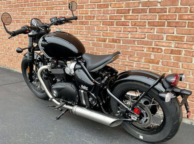 2025 Triumph Bonneville Bobber