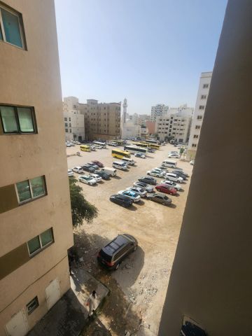 متاح للإيجار – شقة غرفة وصالة في منطقة البوطينة، الشارقة 4