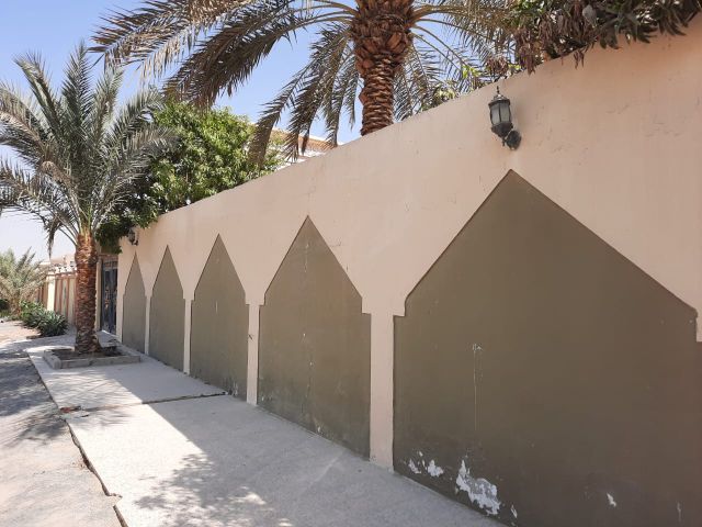 للبيع فيلا في الشارقة تقع في منطقة الياش موقع مميز طابق واحد فقط  4