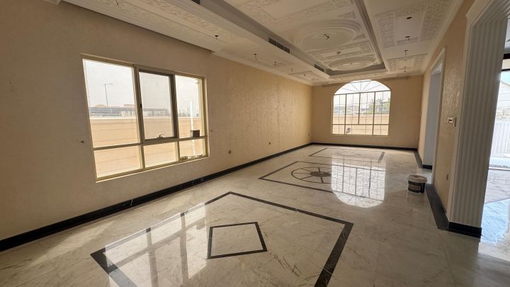 للبيع فيلا فخمة في الشارقة تقع في منطقة تلال زون ( C تشطيبات فاخر 3