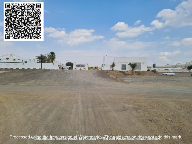 أرض سكنية منامة 4 ثاني قطعة من الشارع الرئيسي بأكبر مساحة 4