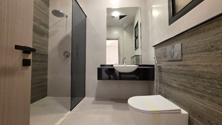 فيلا للإيجار أول ساكن في الحليو – 4 غرف ماستر بتشطيب حديث 8