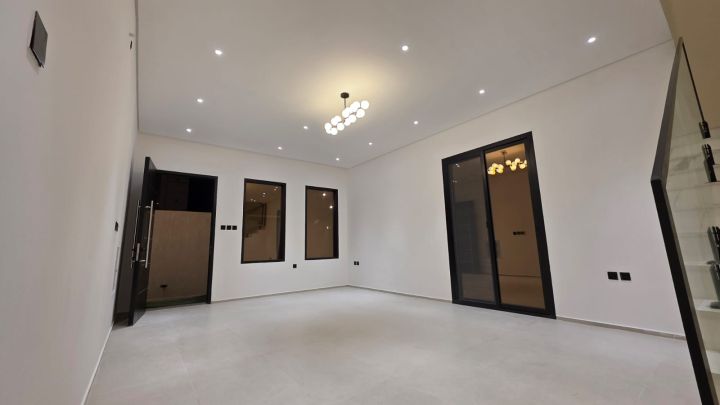 فيلا للإيجار أول ساكن في الحليو – 4 غرف ماستر بتشطيب حديث 3