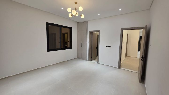 فيلا للإيجار أول ساكن في الحليو – 4 غرف ماستر بتشطيب حديث 5