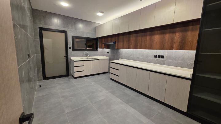 فيلا للإيجار أول ساكن في الحليو – 4 غرف ماستر بتشطيب حديث 6