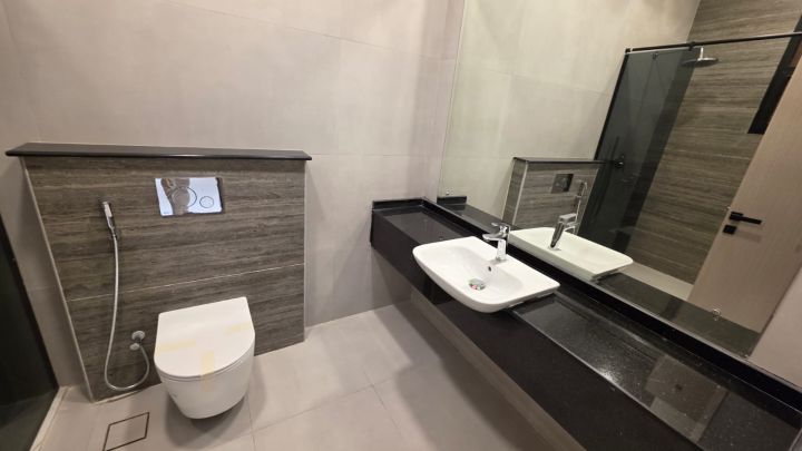 فيلا للإيجار أول ساكن في الحليو – 4 غرف ماستر بتشطيب حديث 7