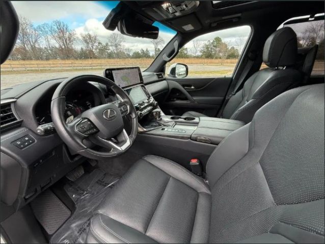 2023 Lexus LX600 4WD Gcc Full Options 16,200KM 2