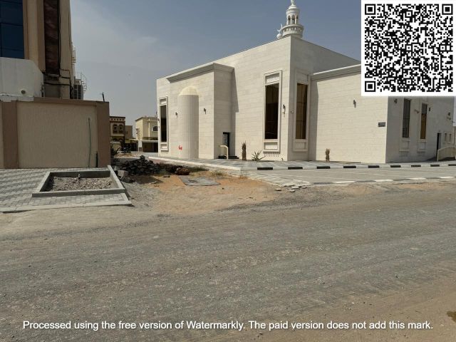 قطعتين تاون هاوس في منطقة هادئة على الشارع الرئيسي – فرصة ممتازة  4