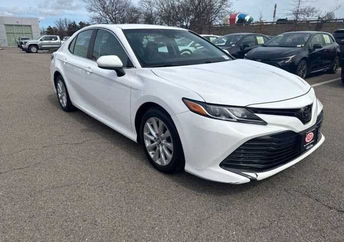 2018 TOYOTA CAMRY
