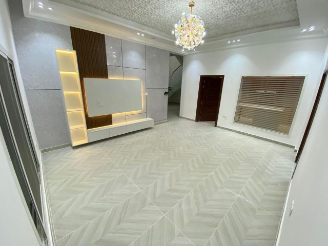 من أجمل فلل  الحليو  بعجمان للبيع السريع 9