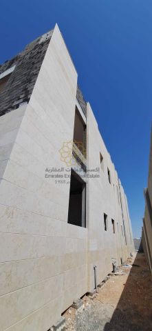  للبيع فيلا جديدة متداولة حجر طبيعي مودرن  قيد الانشاء في الرياض  6