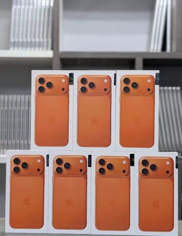 للبيع: هواتف Apple iPhone 17 Pro Max و iPhone 17 Pro 2