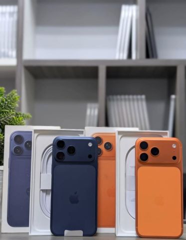 للبيع: هواتف Apple iPhone 17 Pro Max و iPhone 17 Pro 3