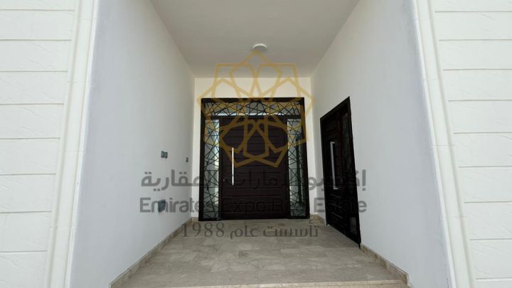 للبيع فيلا جديدة اول ساكن حجر طبيعي في بني ياس منطقة الوثبة   2