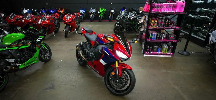 2022 Honda CBR1000RR WhatsApp +17203061962 2