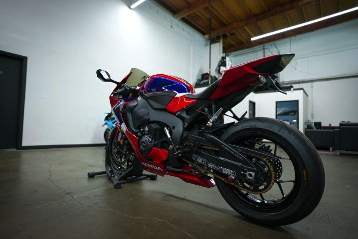 2022 Honda CBR1000RR WhatsApp +17203061962 4