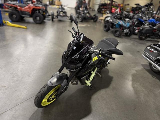2018 Yamaha MT-09 WhatsApp +17203061962 4