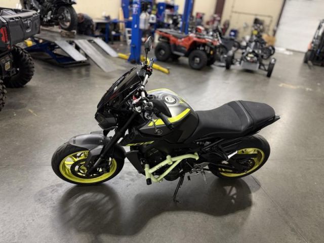 2018 Yamaha MT-09 WhatsApp +17203061962 6