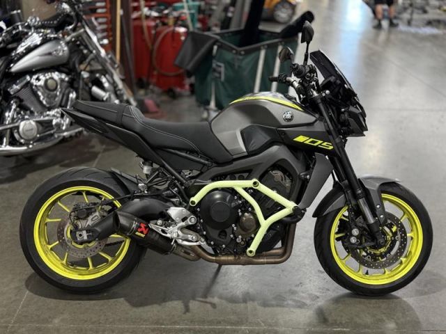 للبيع Yamaha MT-09 2018 تواصل عبر واتساب +17203061962