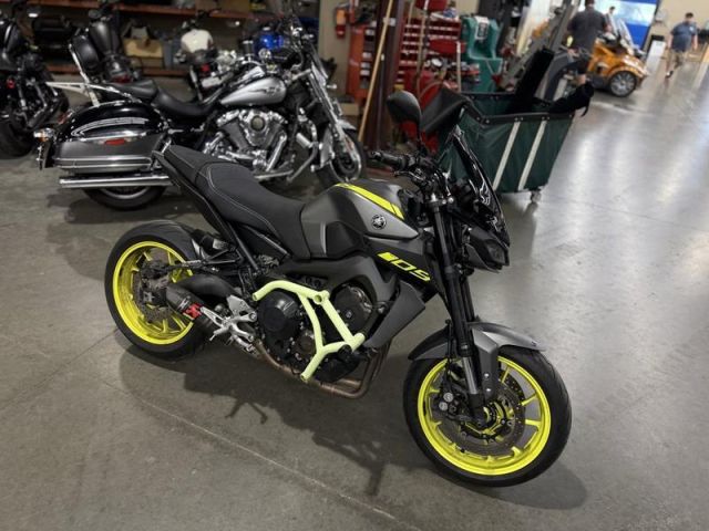 للبيع Yamaha MT-09 2018 تواصل عبر واتساب +17203061962 4