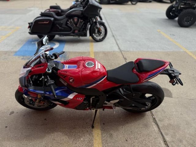 2026 Honda CBR1000RR-R Fireblade SP 4