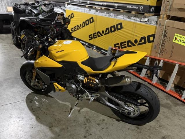 درّاجة Ducati Streetfighter V2 S صفراء 2026 للبيع 4