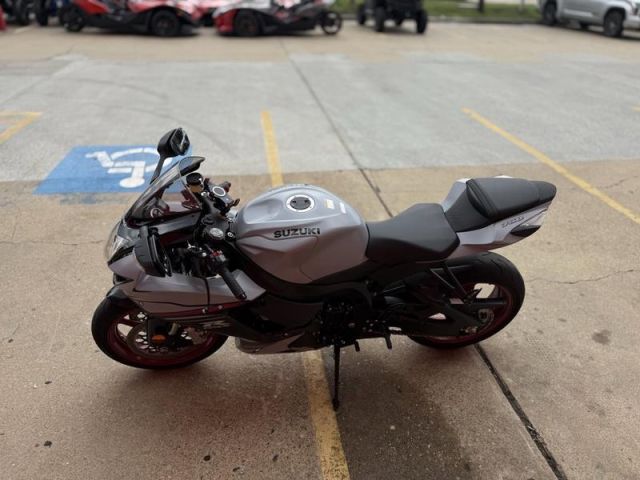 2023 Suzuki GSX-R750 WhatsApp +17203061962 4