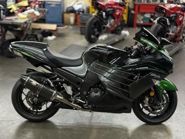 للبيع دراجة نينجا ZX-14R 2019 تواصل عبر واتساب +17203061962