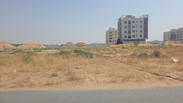 للبيع اراضي مدمجة داخل منطقة العالية جلوبال سيتي  8