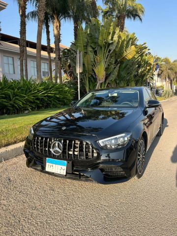 Book Your Mercedes E200 with Chauffeur | Smooth Ride from Sofitel