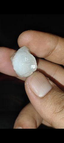 حجر الماس خام 