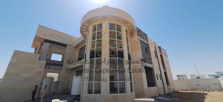 للبيع فيلا جديدة متداولة حجر طبيعي مودرن قيد الانشاء في الرياض 4