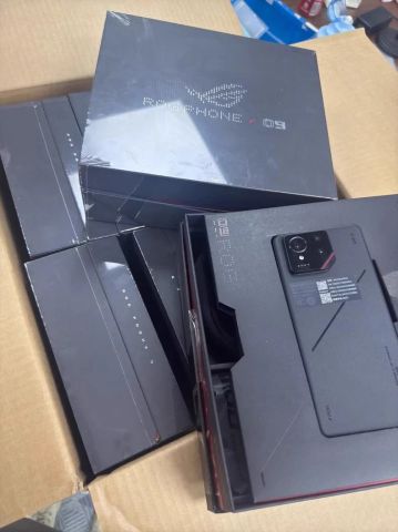 Asus ROG Phone 9 Pro 5G Android 15 1TB 24GB RAM Game Phone 