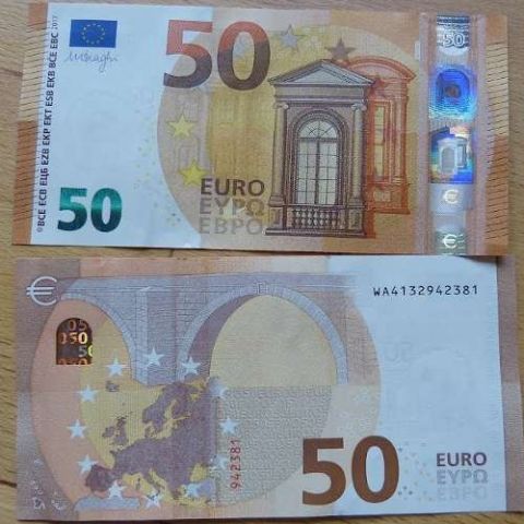 Buy Undetectable counterfeit Banknotes.