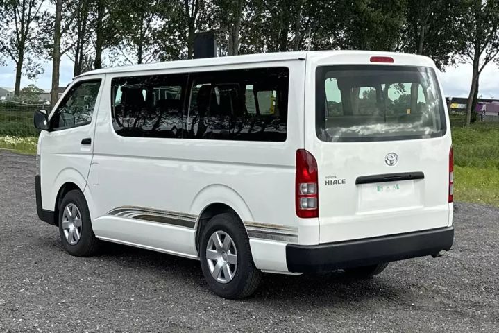 2023 Toyota Hiace 4x2 3