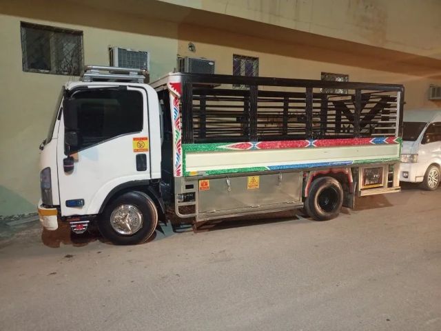 دينا طش اثاث قديم بالرياض 0507236883 