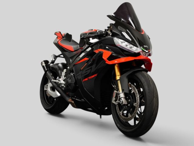 2026 Aprilia RSV4 Factory 1100