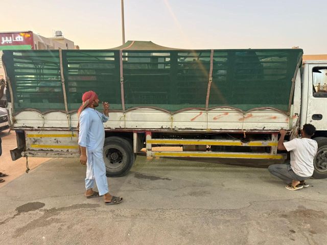 دينا طش الاثاث القديم بالرياض 0502763407