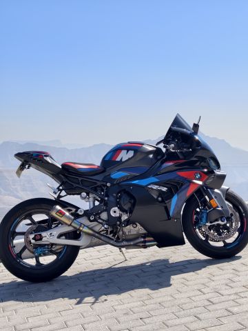 BMW M1000RR 2025