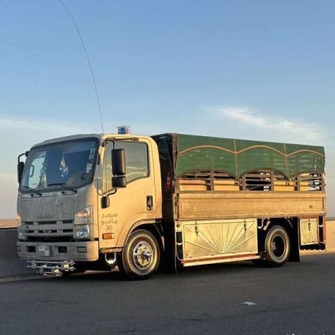 دينا طش اثاث قديم بالرياض 0507236883 