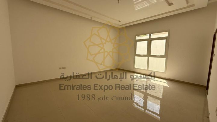 للبيع فيلا جديدة على شارعين اول ساكن حجر طبيعي في بني ياس الوثبة 5