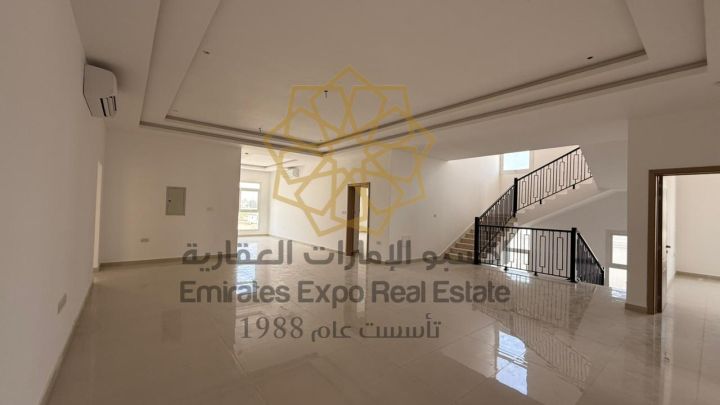 للبيع فيلا جديدة على شارعين اول ساكن حجر طبيعي في بني ياس الوثبة 8