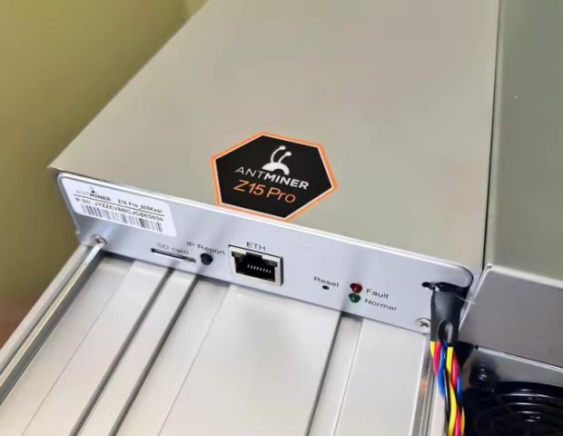 For sale zcash Miner Z15 Pro in stock 2,999usdt Bitmain Antminer 2